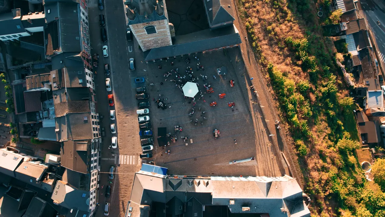 Vue aérienne d'une zone commerciale